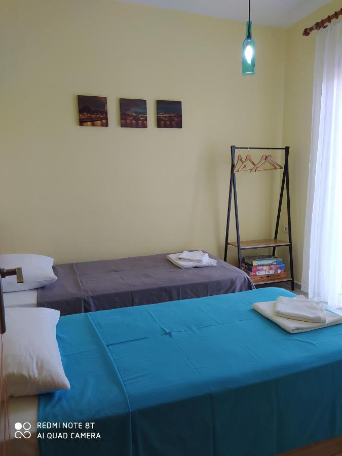 Sea And Sky Apartment Néa Péramos Eksteriør bilde