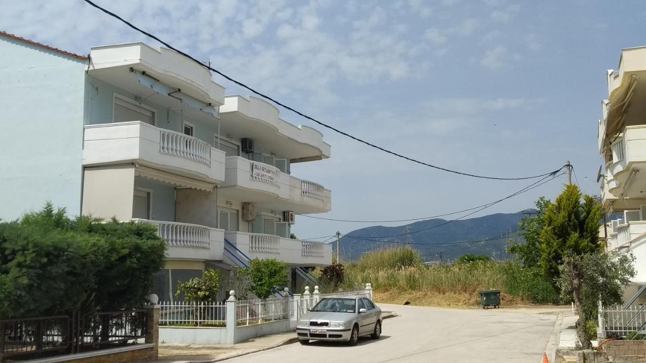 Sea And Sky Apartment Néa Péramos Eksteriør bilde